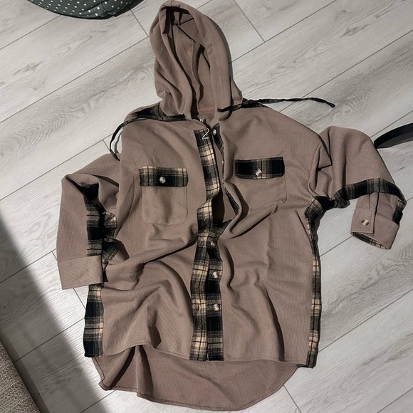 Women's Tan Hooded Jacket - Picture 7 of 7